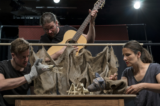 Hand im Glück: Siebe Geisse und zwei Wölf