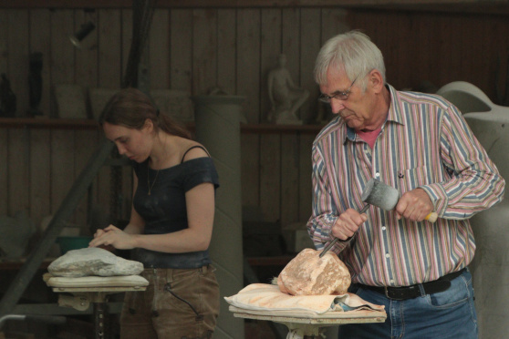 Eintauchen in das Handwerk am Stein - Bildhauerkurs