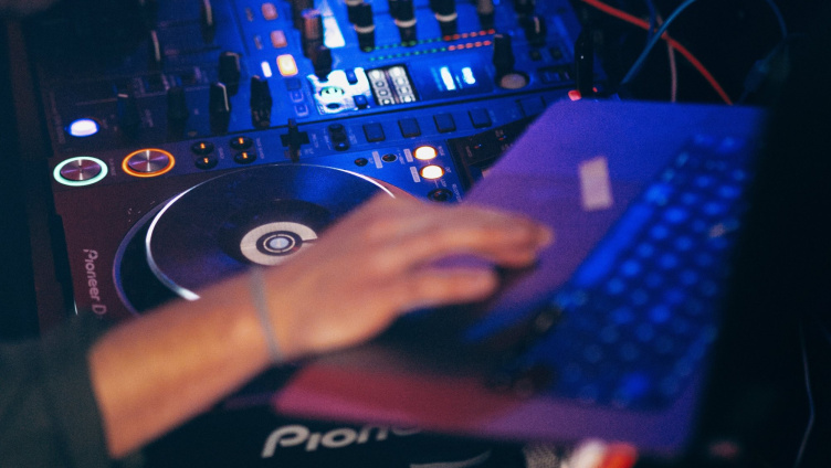 DJ - Jetzt wird aufgelegt