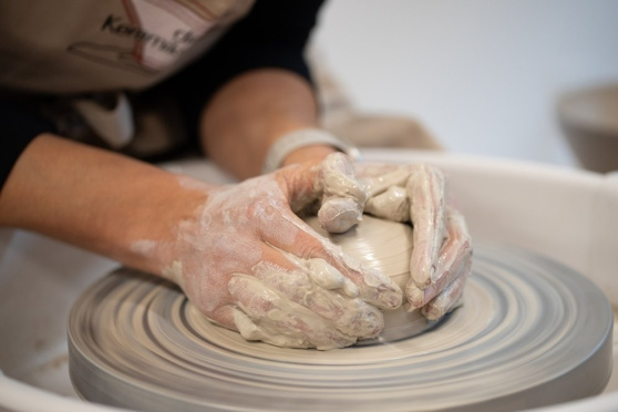Wochenend–Intensivkurs "Drehen an der Töpferscheibe" Frühling / Sommer
