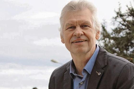 Lesung von und mit Richard Böck -        Bis er anfing, sich zu wehren