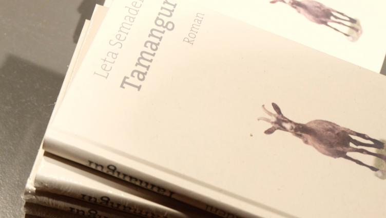 Hell und dunkel wie das Leben