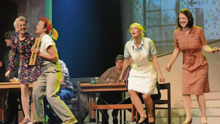 Fast volle Ränge bei offener Probe