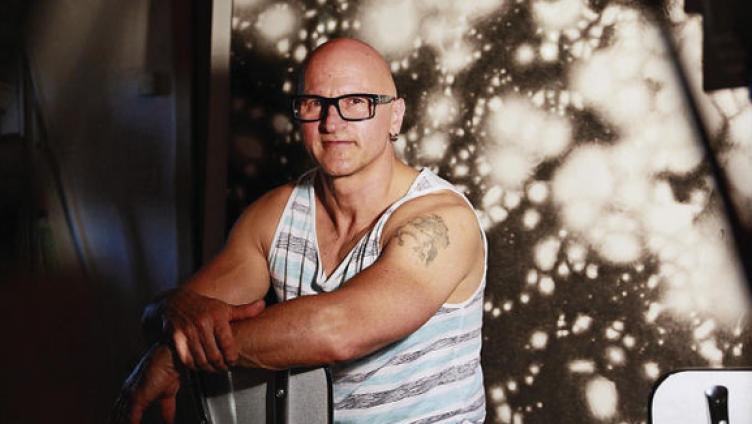 Feinsinniger Muskelprotz