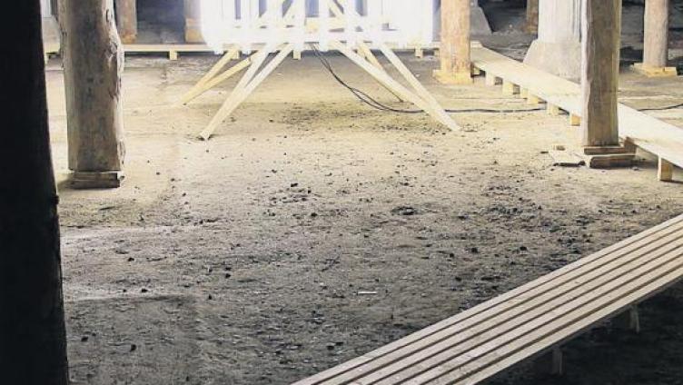 Erstmals ganz unters Dach