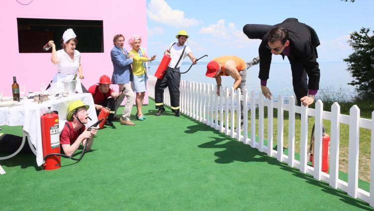 See-Burgtheater: «Biedermann und die Brandstifter»