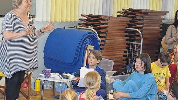 Kinder sind mit vollem Eifer dabei