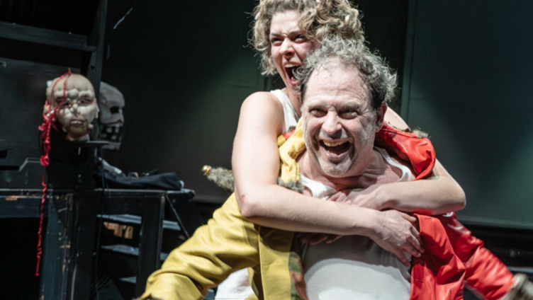 Der Narr, der alles überlebt