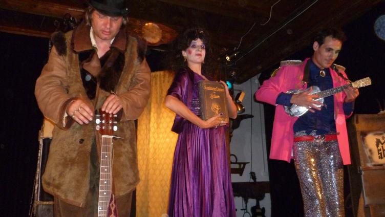 Helvetia Mystik Show - Oliver Kühn geht in die Berge